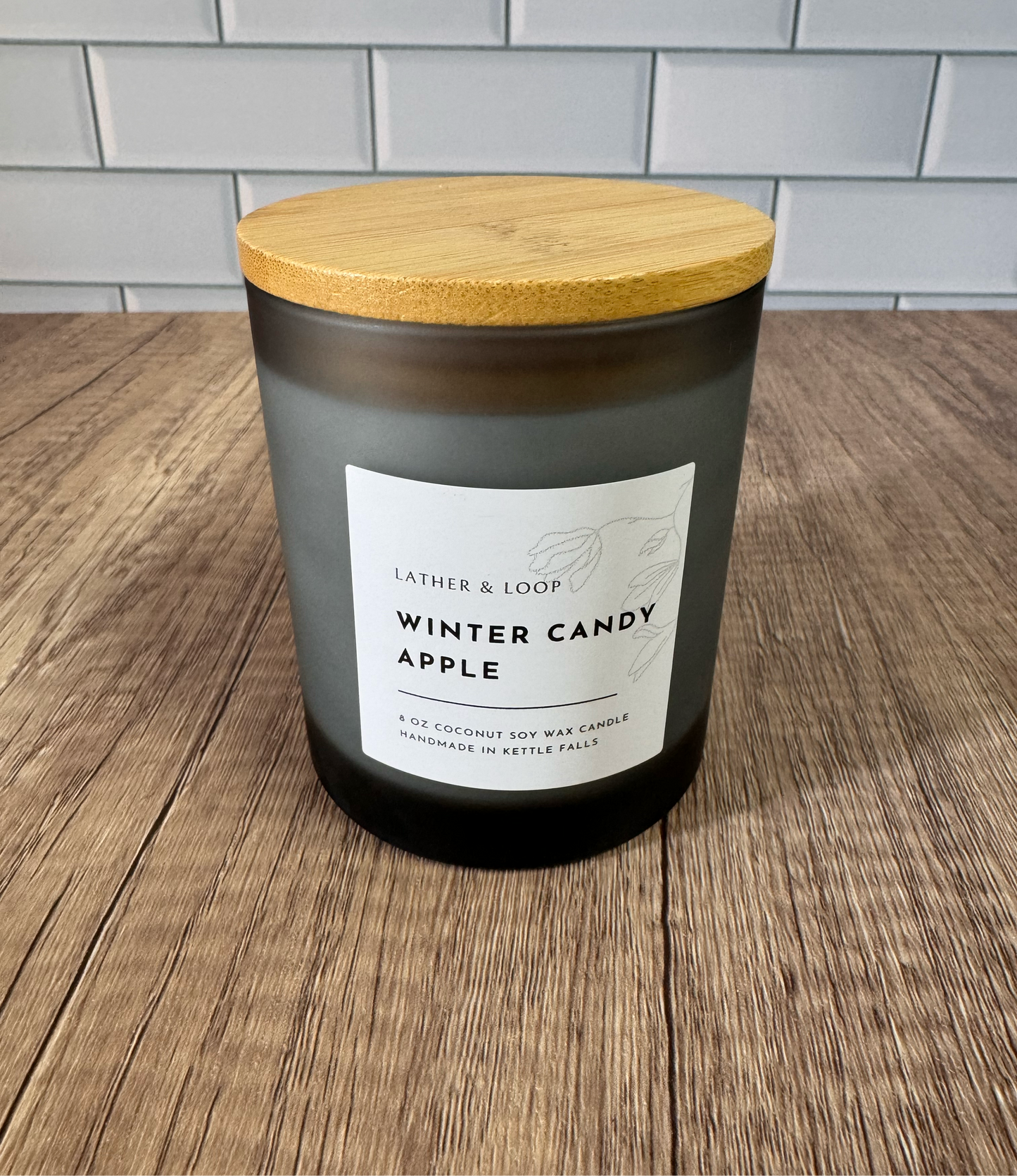 Winter Candle Apple 8 oz Candle